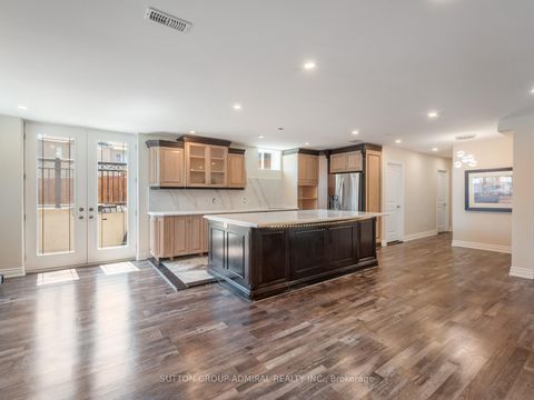Photo 37 at 33 Keatley Drive, Patterson, Vaughan