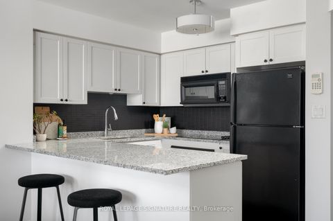 Photo 13 at 621 - 1000 King Street W, Niagara, Toronto