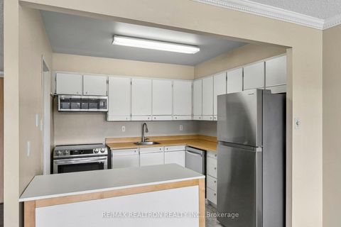 Photo 13 at 306 - 10 Fashion Roseway, Willowdale East, Toronto