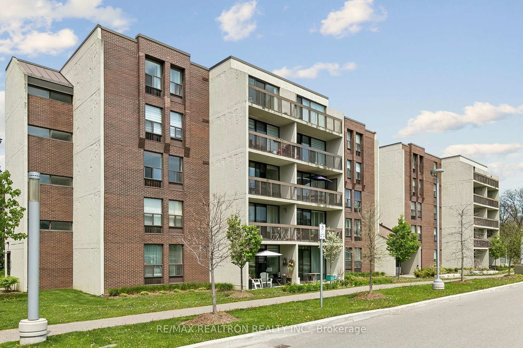 306 - 10 Fashion Roseway, Willowdale East, Toronto 