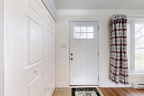 Photo 10 at 367 Adeline Drive, Keswick South, Georgina