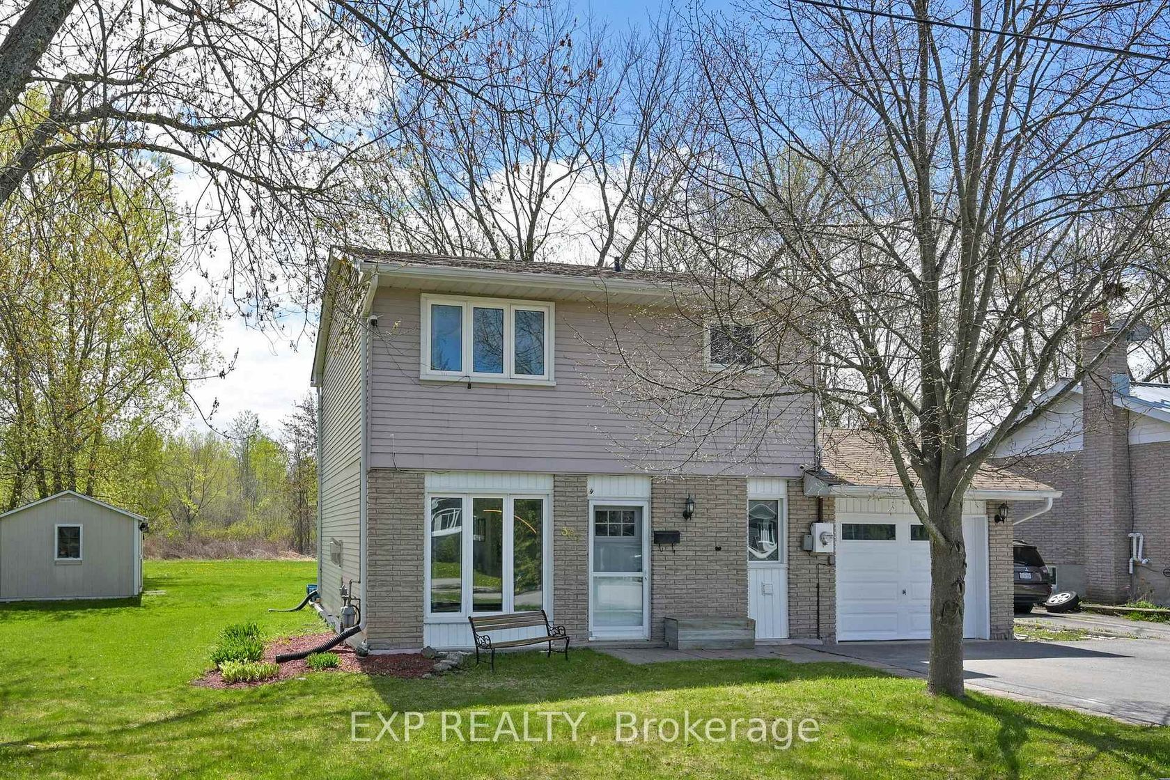 367 Adeline Drive, Keswick South, Georgina photo number 2