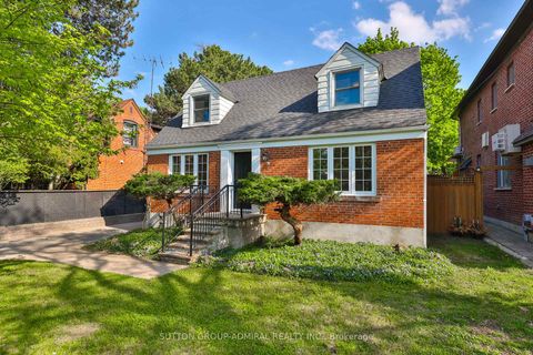 Photo 3 at 81 Yorkview Drive, Willowdale West, Toronto