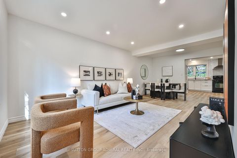 Photo 6 at 81 Yorkview Drive, Willowdale West, Toronto