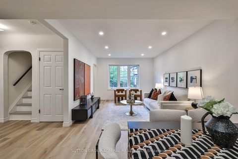 Photo 7 at 81 Yorkview Drive, Willowdale West, Toronto