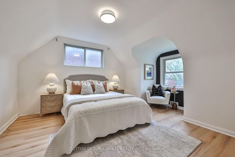 Photo 29 at 81 Yorkview Drive, Willowdale West, Toronto