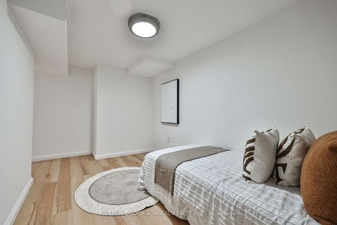 Photo 42 at 81 Yorkview Drive, Willowdale West, Toronto