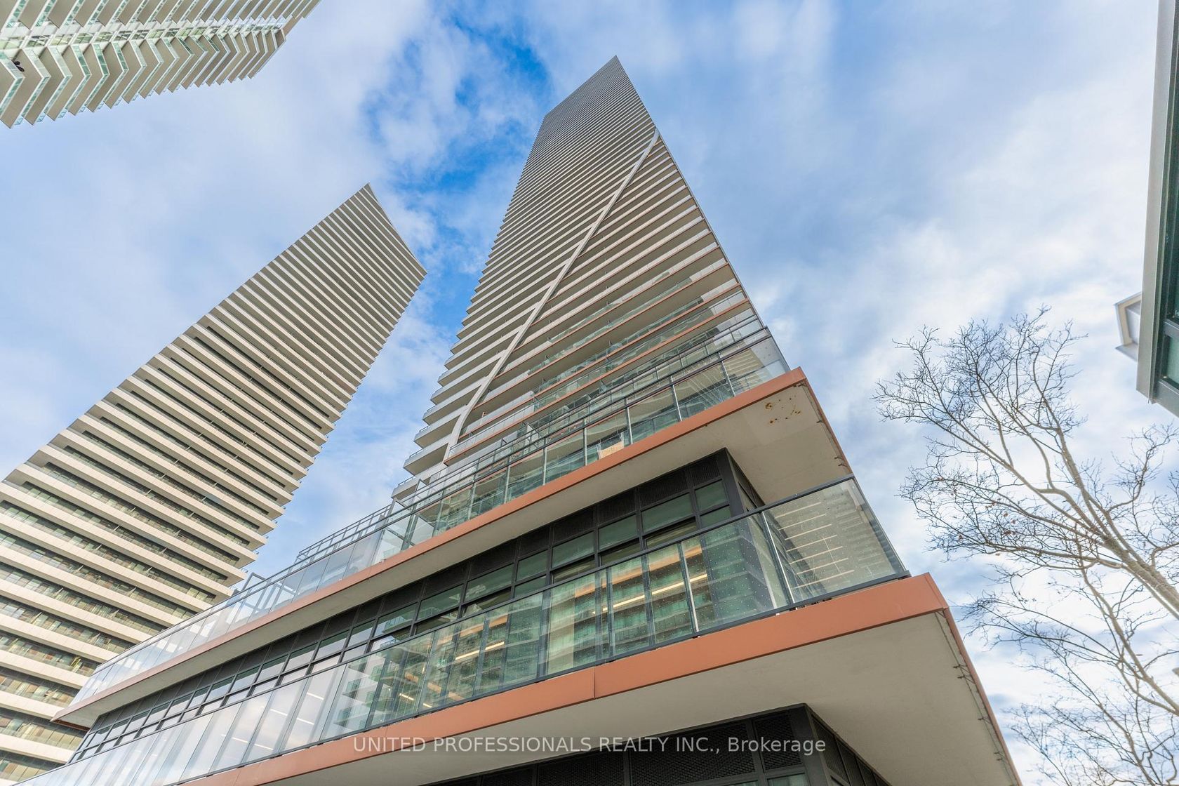 527 - 30 Shore Breeze Drive, Mimico, Toronto photo number 2