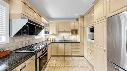 Photo 12 at 27 Quincy Crescent, Henry Farm, Toronto
