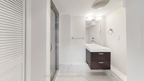 Photo 33 at 27 Quincy Crescent, Henry Farm, Toronto