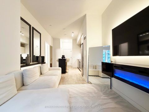 Photo 1 at 1113 - 60 Princess Street, Waterfront Communities C8, Toronto