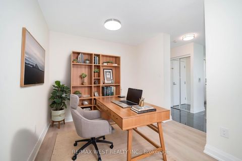 Photo 4 at 2105 - 23 Lorraine Drive, Willowdale West, Toronto