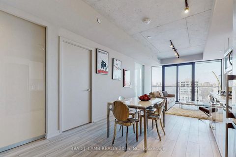 Photo 8 at 1601 - 458 Richmond Street W, Waterfront Communities C1, Toronto