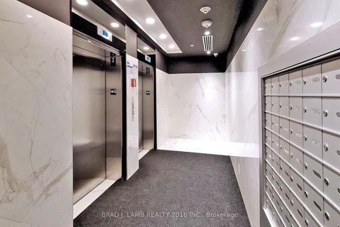Photo 20 at 1601 - 458 Richmond Street W, Waterfront Communities C1, Toronto