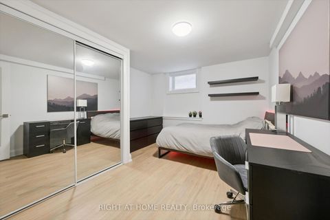 Photo 18 at 814 Coxwell Avenue, East York, Toronto