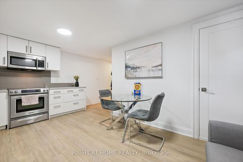 Photo 21 at 814 Coxwell Avenue, East York, Toronto