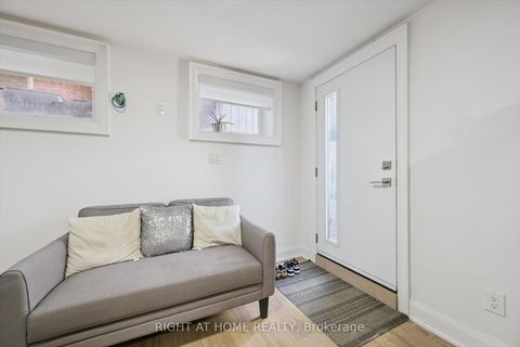 Photo 22 at 814 Coxwell Avenue, East York, Toronto