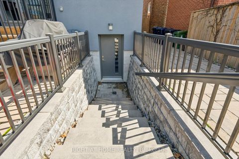 Photo 23 at 814 Coxwell Avenue, East York, Toronto