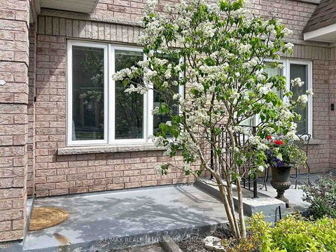 Photo 2 at 102 - 52 Aerodrome Crescent, Leaside, Toronto