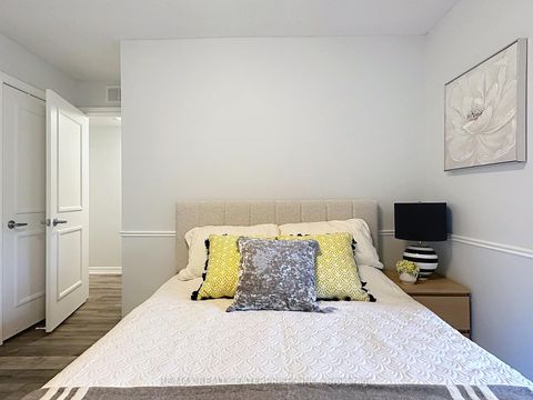 Photo 32 at 102 - 52 Aerodrome Crescent, Leaside, Toronto