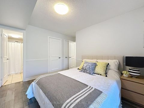 Photo 33 at 102 - 52 Aerodrome Crescent, Leaside, Toronto