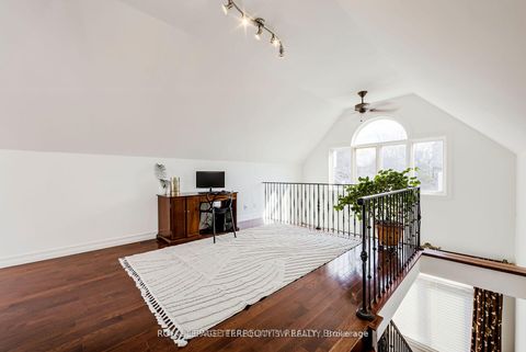 Photo 25 at 329 Lippincott Street, University, Toronto