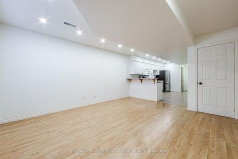 Photo 33 at 329 Lippincott Street, University, Toronto