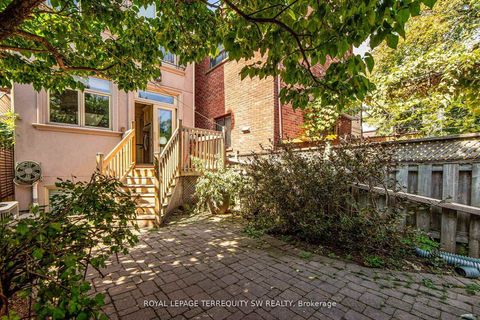 Photo 38 at 329 Lippincott Street, University, Toronto