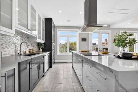 Photo 13 at 9 Baintree East Street, Bathurst Manor, Toronto
