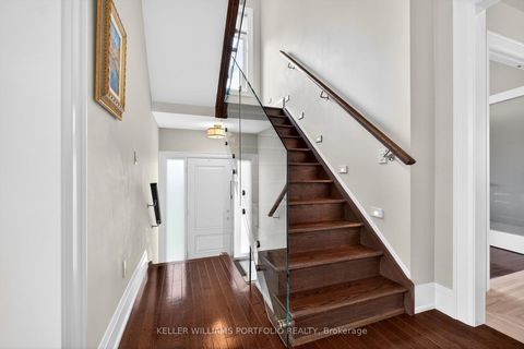 Photo 18 at 9 Baintree East Street, Bathurst Manor, Toronto