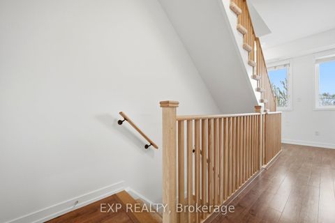 Photo 4 at 66 - 60 Winston Park Boulevard, CFB, Toronto