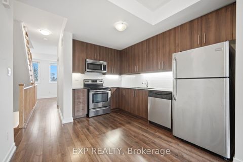 Photo 7 at 66 - 60 Winston Park Boulevard, CFB, Toronto