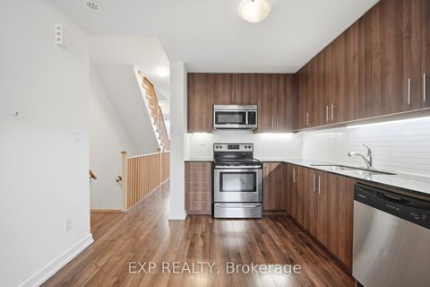 Photo 8 at 66 - 60 Winston Park Boulevard, CFB, Toronto