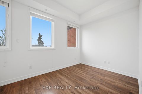 Photo 13 at 66 - 60 Winston Park Boulevard, CFB, Toronto