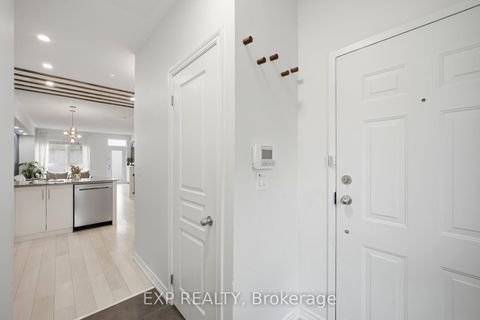Photo 4 at 2 - 110 Caledonia Park Road, Davenport, Toronto
