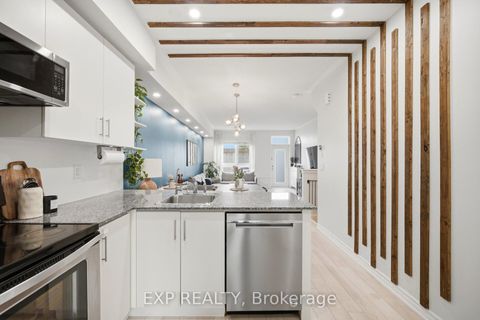 Photo 5 at 2 - 110 Caledonia Park Road, Davenport, Toronto