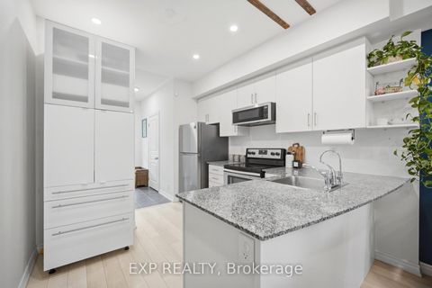 Photo 6 at 2 - 110 Caledonia Park Road, Davenport, Toronto