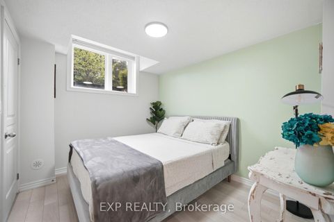 Photo 24 at 2 - 110 Caledonia Park Road, Davenport, Toronto