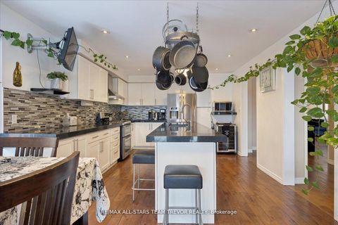 Photo 6 at 22 Chartwell Crescent, Keswick North, Georgina