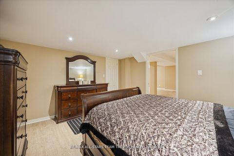 Photo 37 at 22 Chartwell Crescent, Keswick North, Georgina