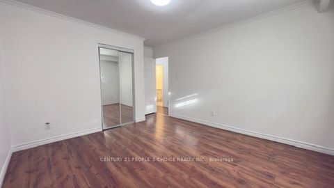 Photo 10 at 108 Kozlov Street, Sunnidale, Barrie