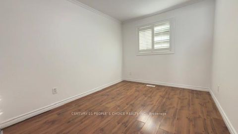 Photo 11 at 108 Kozlov Street, Sunnidale, Barrie