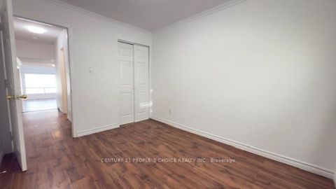 Photo 12 at 108 Kozlov Street, Sunnidale, Barrie
