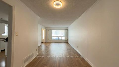 Photo 16 at 108 Kozlov Street, Sunnidale, Barrie