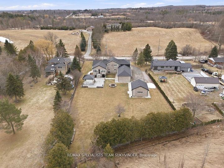 Photo 2 at 12463 Eighth Line, Rural Halton Hills, Halton Hills