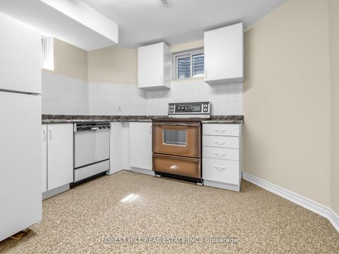 Photo 33 at 32 Saddletree Drive, Steeles, Toronto