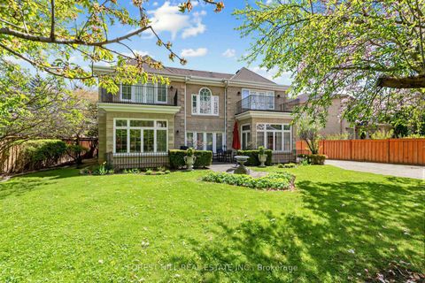 Photo 4 at 44 Cotswold Crescent, Windfields, Toronto
