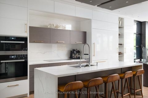 Photo 3 at 23 Lowther Avenue, Annex, Toronto