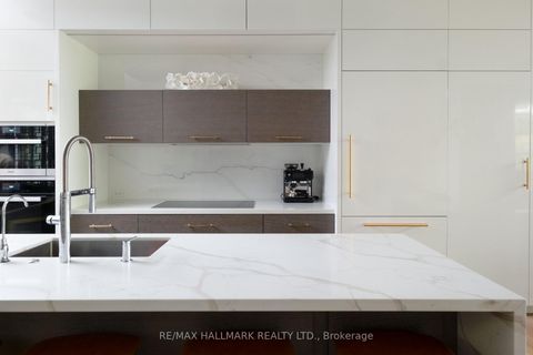 Photo 4 at 23 Lowther Avenue, Annex, Toronto
