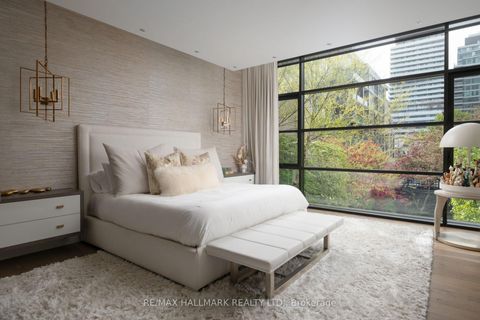 Photo 12 at 23 Lowther Avenue, Annex, Toronto